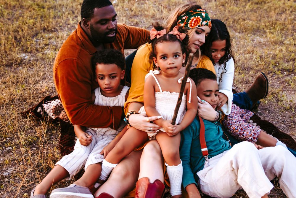 Mom, dad, brothers and sisters - family photography session.