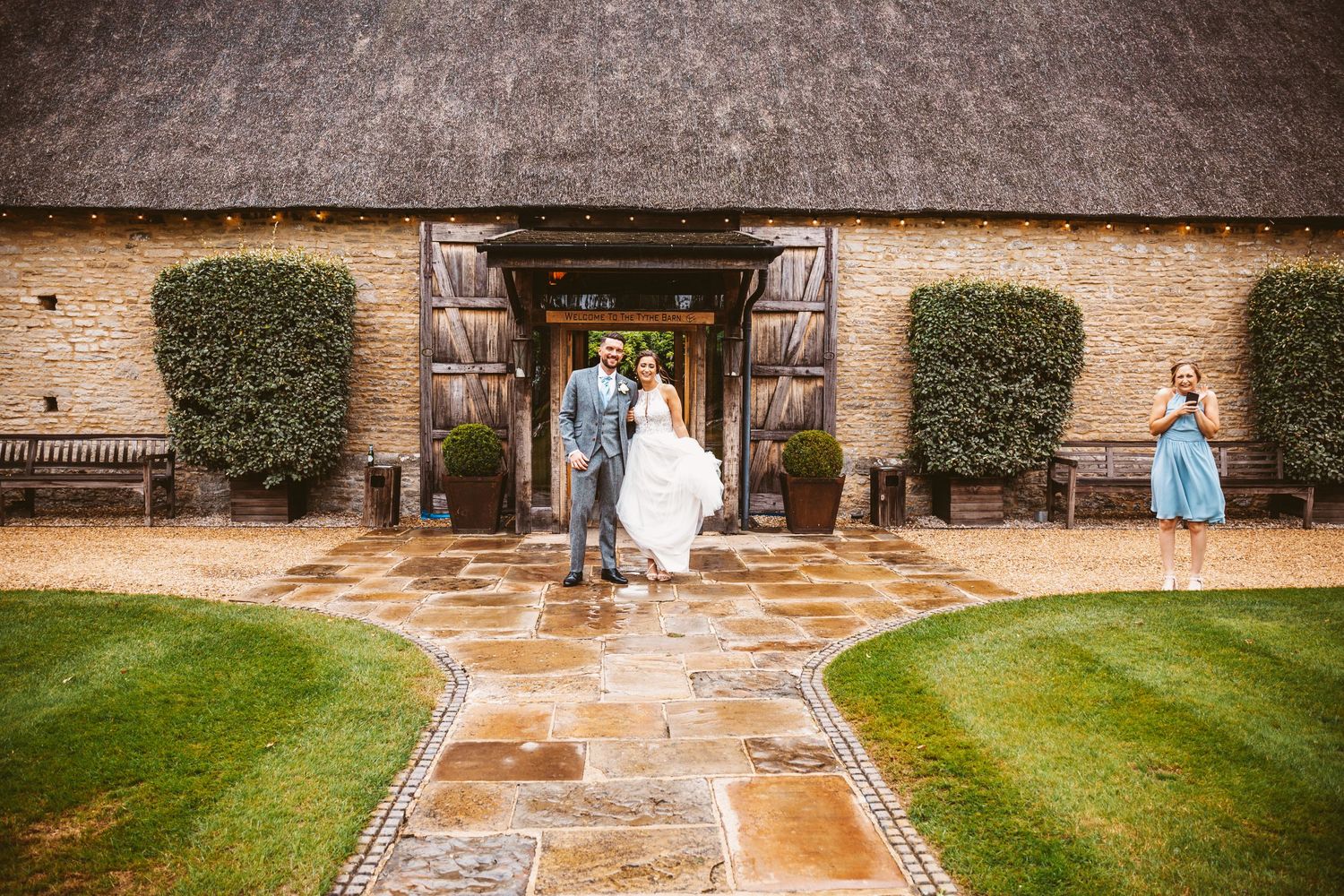 Tythe Barn wedding venue, Oxfordshire, beautiful venue even in the rain