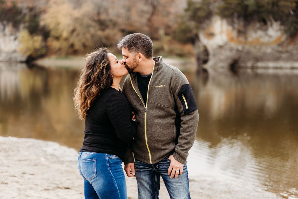 family photos in Palisades Kepler State Park Mt Vernon Iowa fall sage and ivy studio Iowa corridor midwest couples