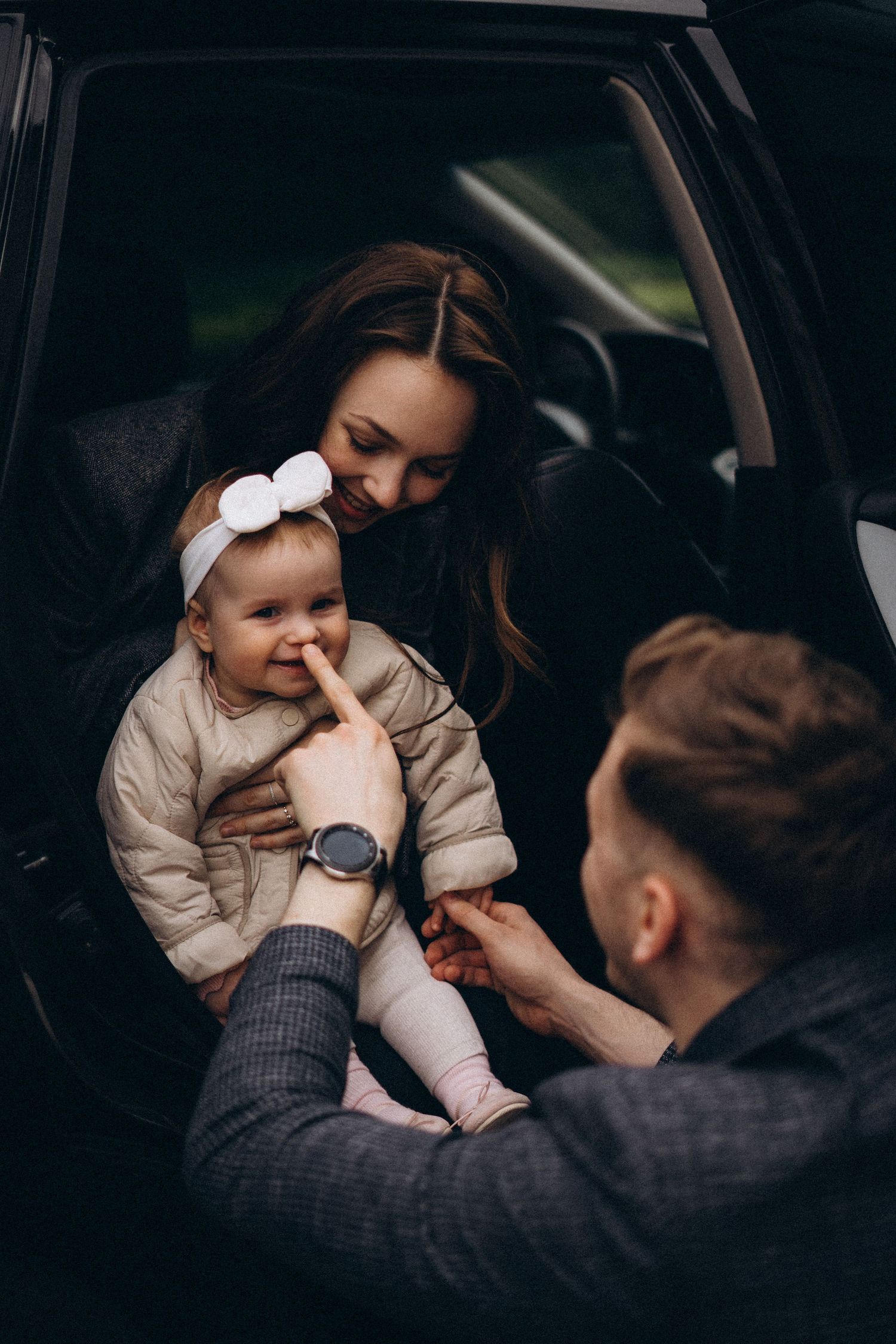 Katya, Den & Emilia - Tania Ruda