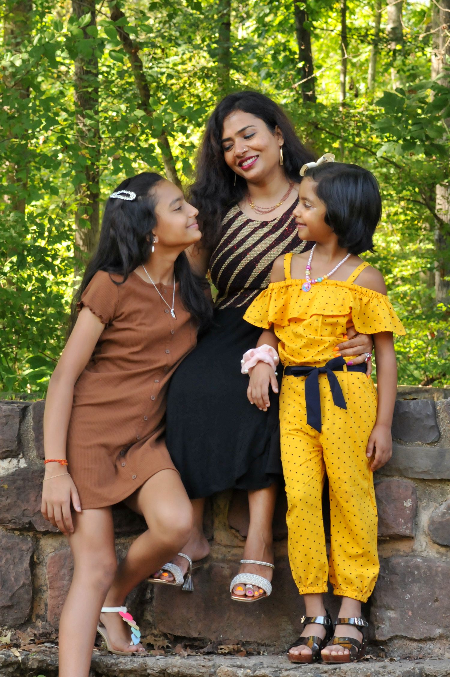 Mom with kids at Manassas Battlefield Park