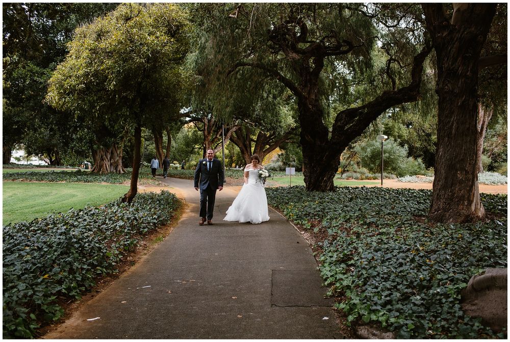 hyde park wedding bride arrival