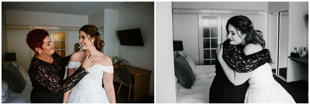 bride hugging her mom