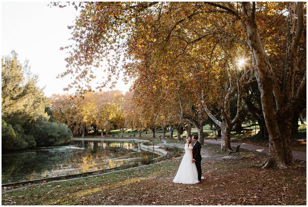 hyde park wedding bride and groom at the lake