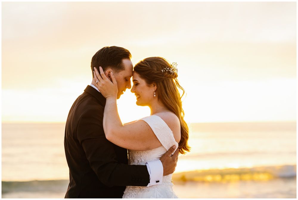 hyde park wedding bride and groom at city beach