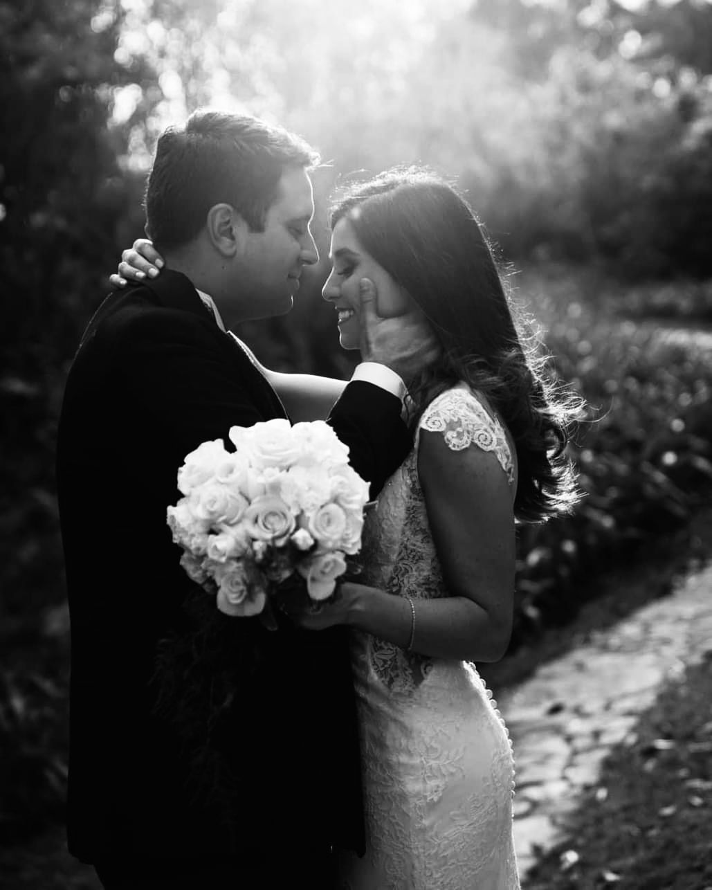 romantic wedding photo, bride and groom in love, Antigua Guatemala wedding, luxury wedding photographer, destination wedding photography