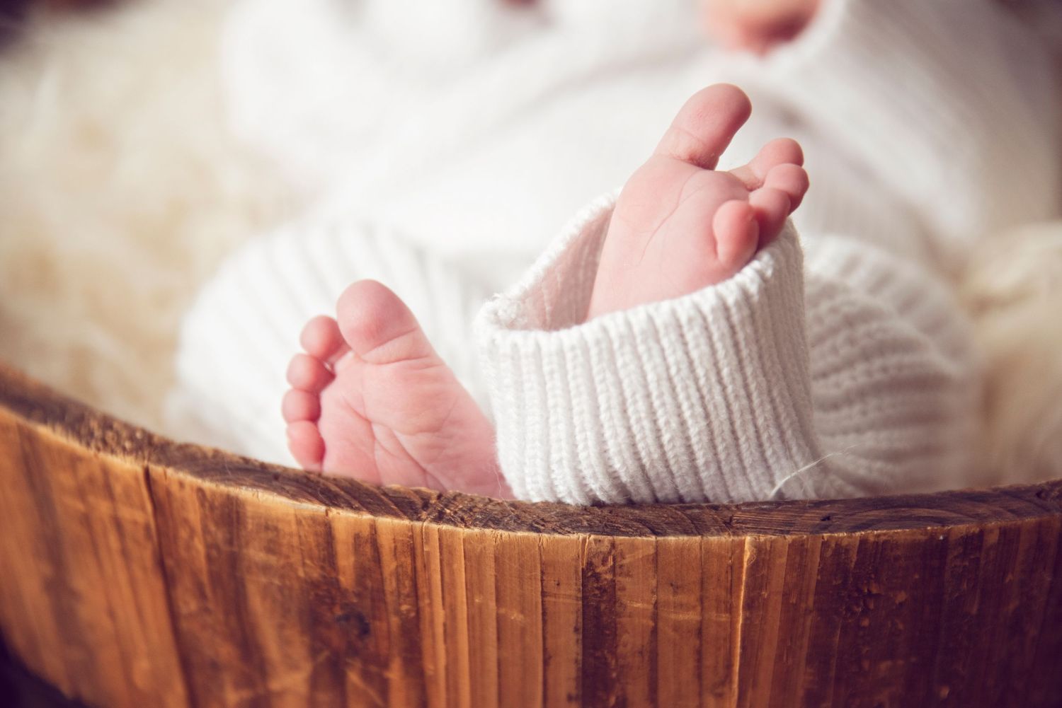 Macro photography of newborn toes and fingers by a Gold Coast specialist.