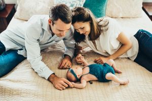 in-home newborn family lifestyle photoshoot session san antonio