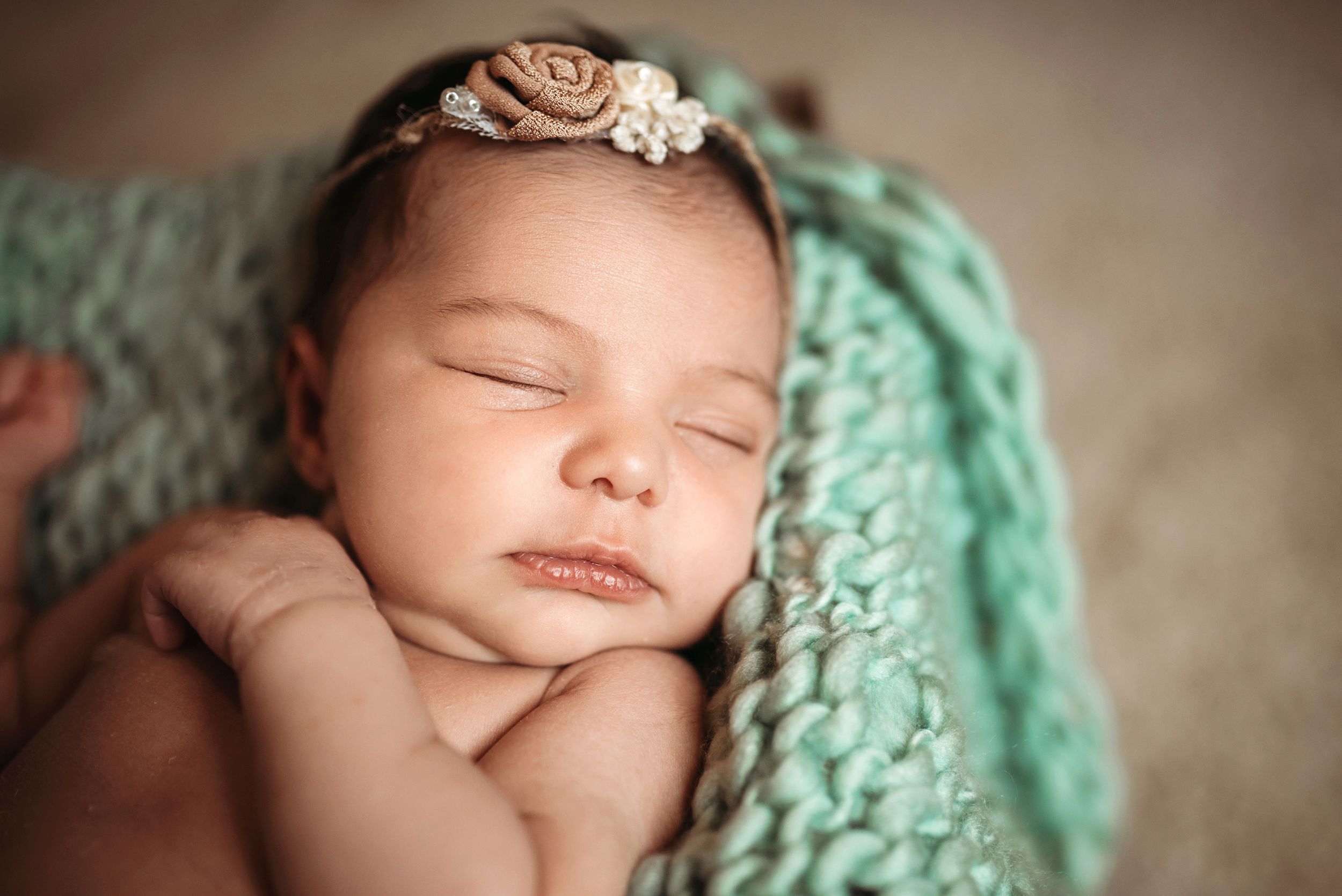 in-home newborn family lifestyle photoshoot session san antonio