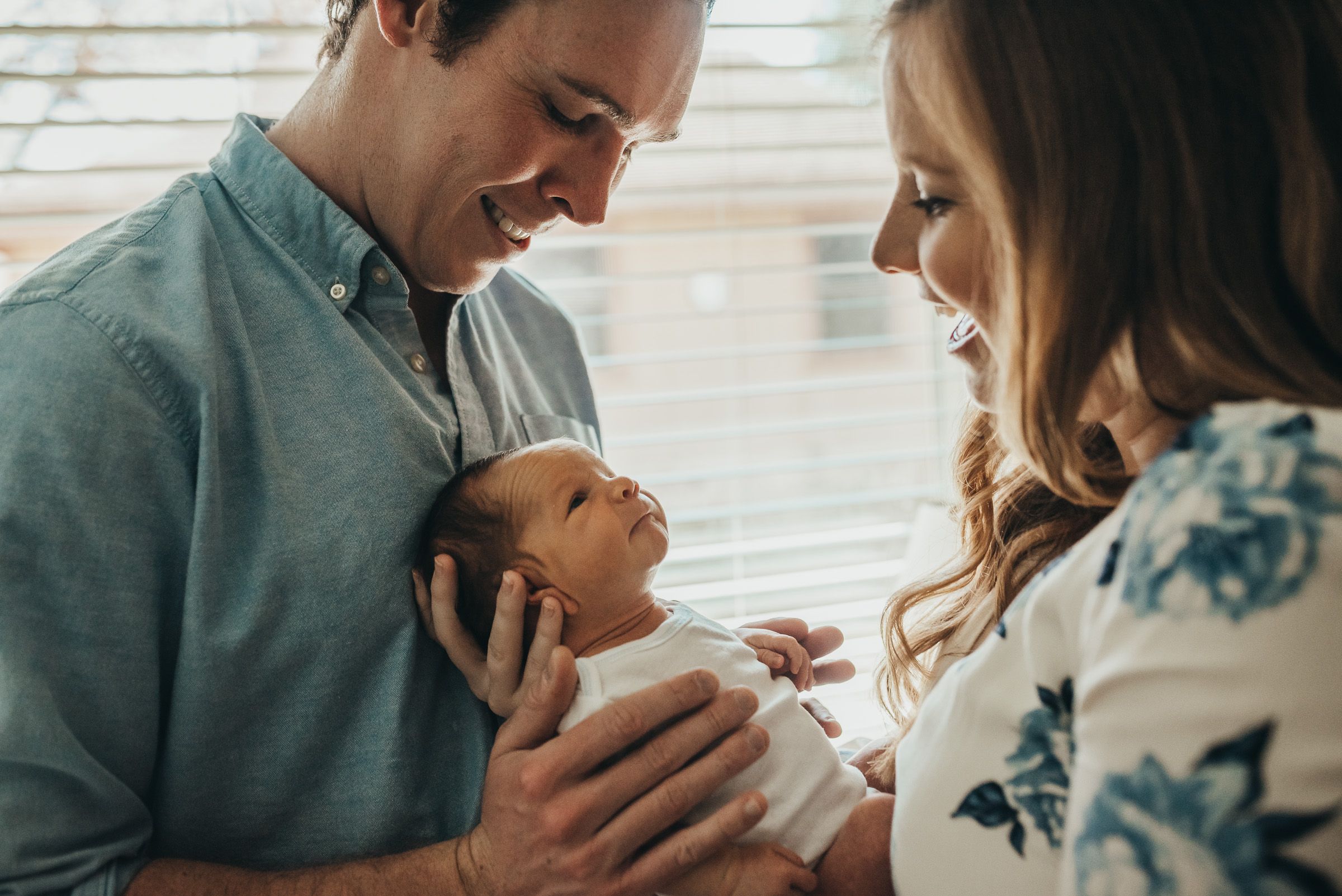 in-home newborn family lifestyle photoshoot session san antonio