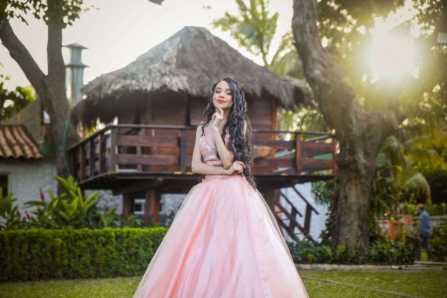 Chelman Pineda captura recuerdos a través de la fotografía, al tratar cada sesión fotográfica como una obra de arte.