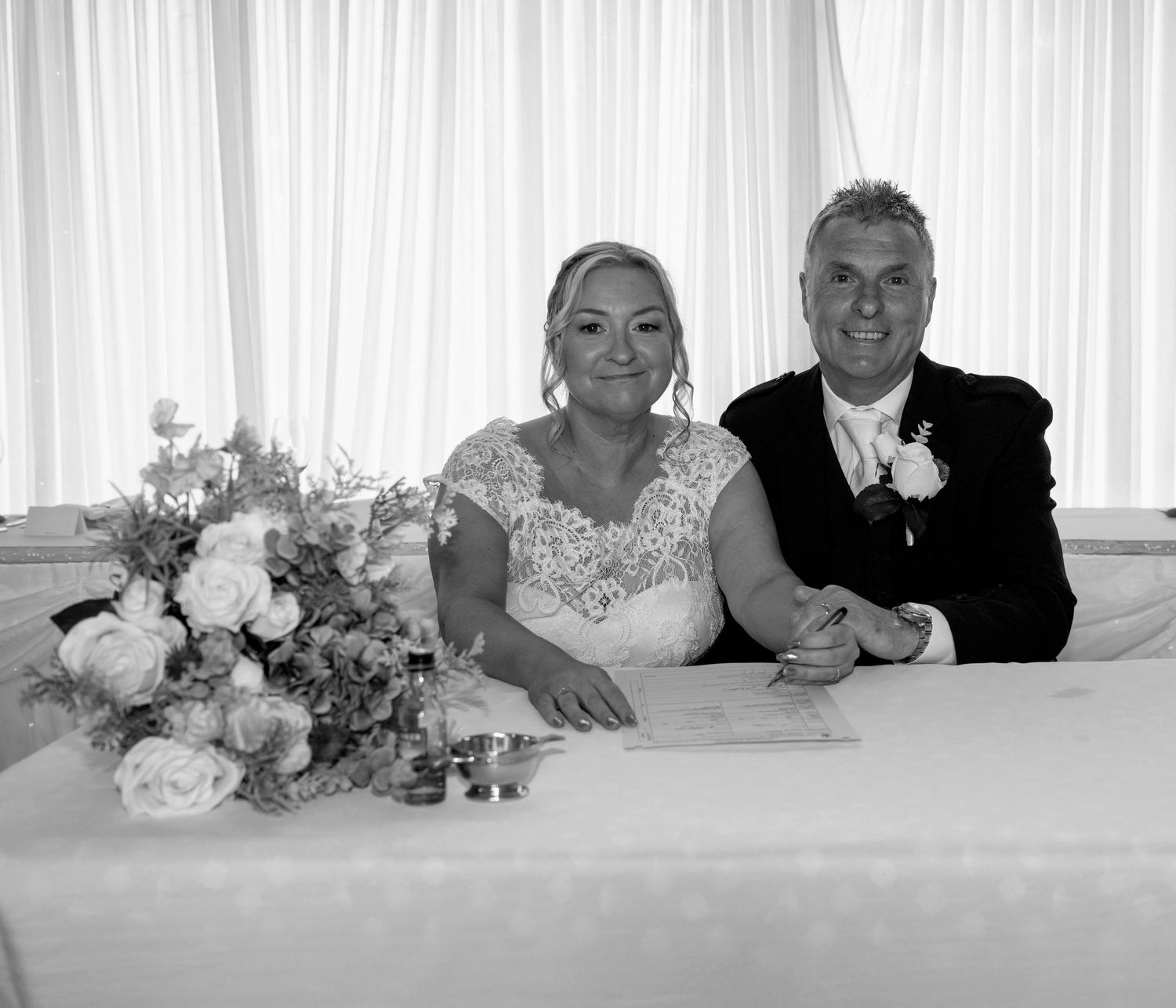 Bridal moments, Wedding, Glasgow wedding photographer, The Quay, Dundee Wedding Photographer