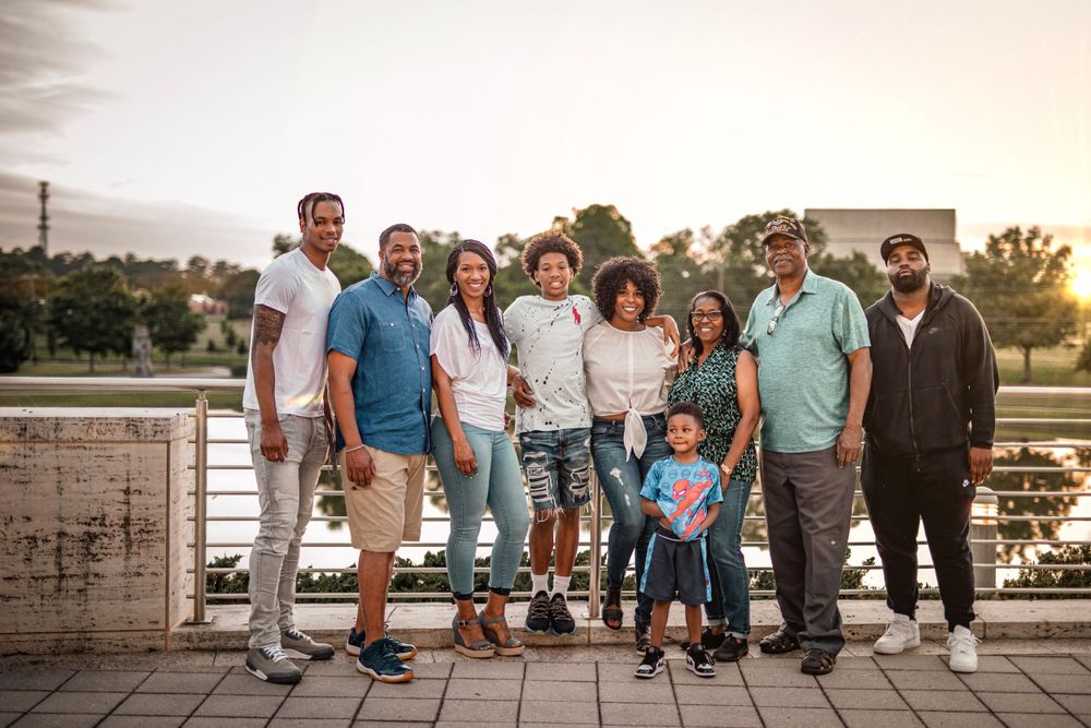 Extended family sunset session at Jules Collins Museum on the campus of Auburn University in Auburn Alabama