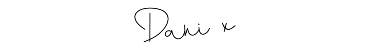 DanniellaSophia Photography Signature