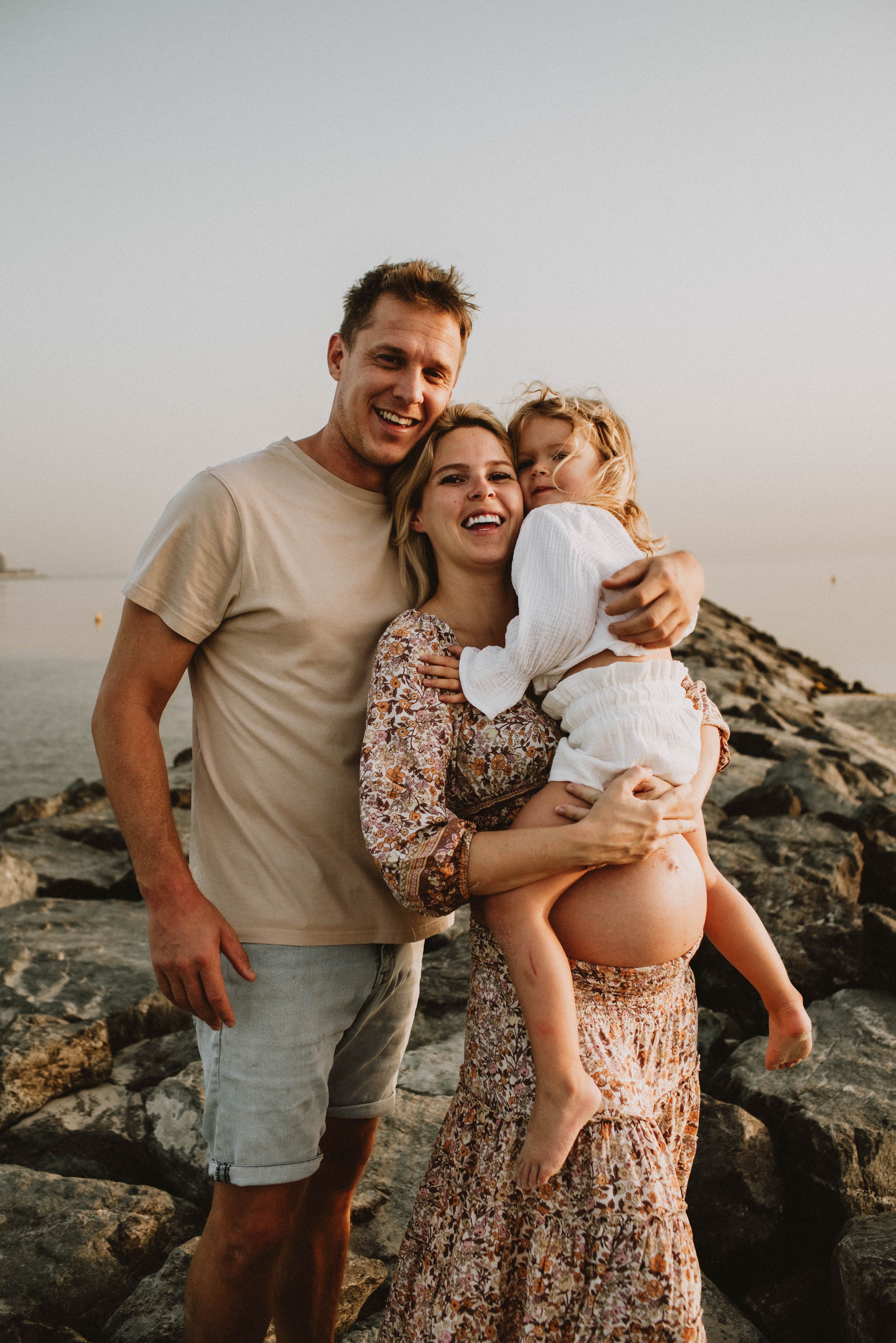 Heartfelt maternity and family beach session in Sydney & Northern Beaches, celebrating love, connection, and playful moments by the ocean.