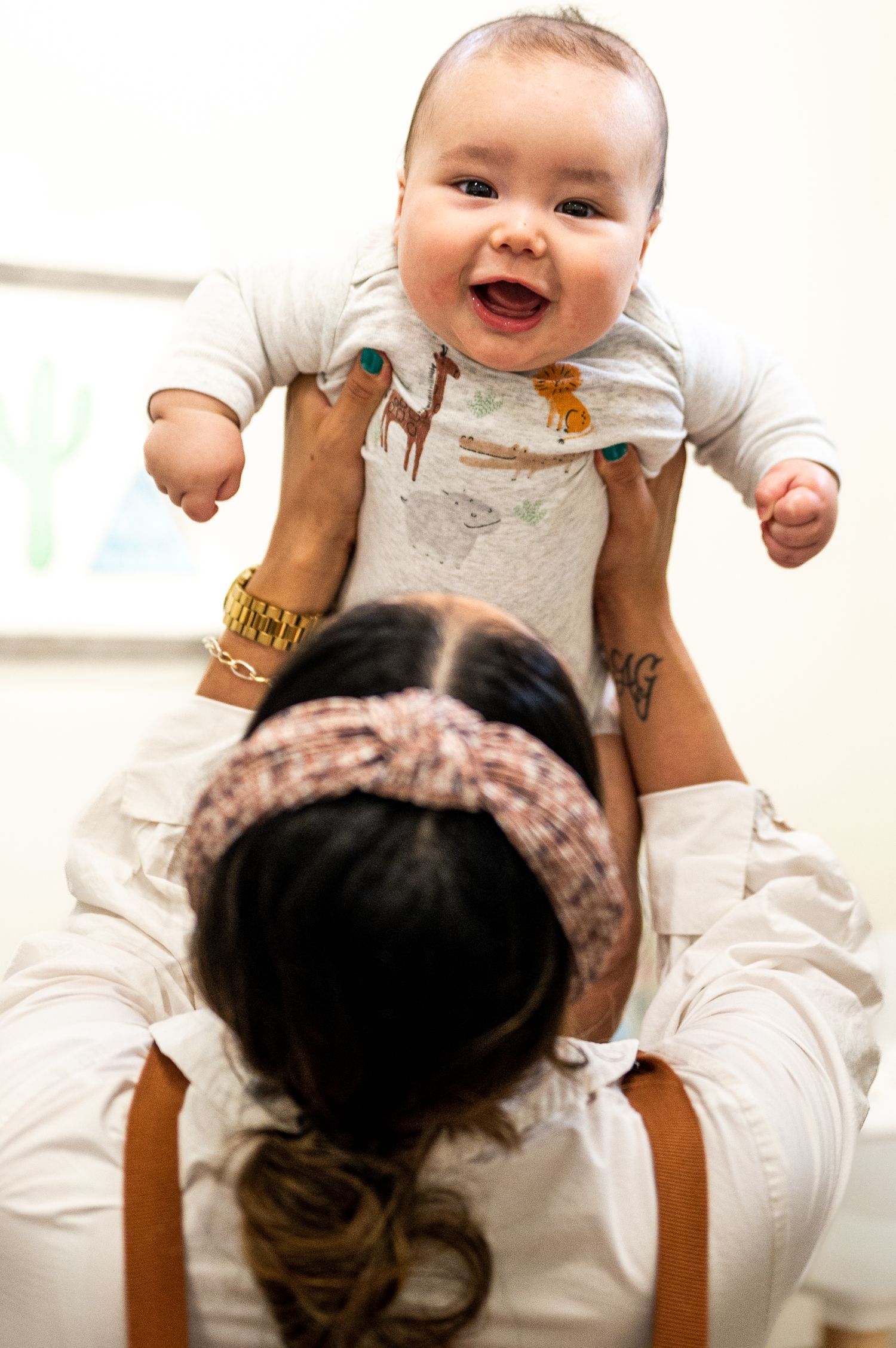 Mommy and baby, Lifestyle and Documentary Style photography, home studio Tucson AZ