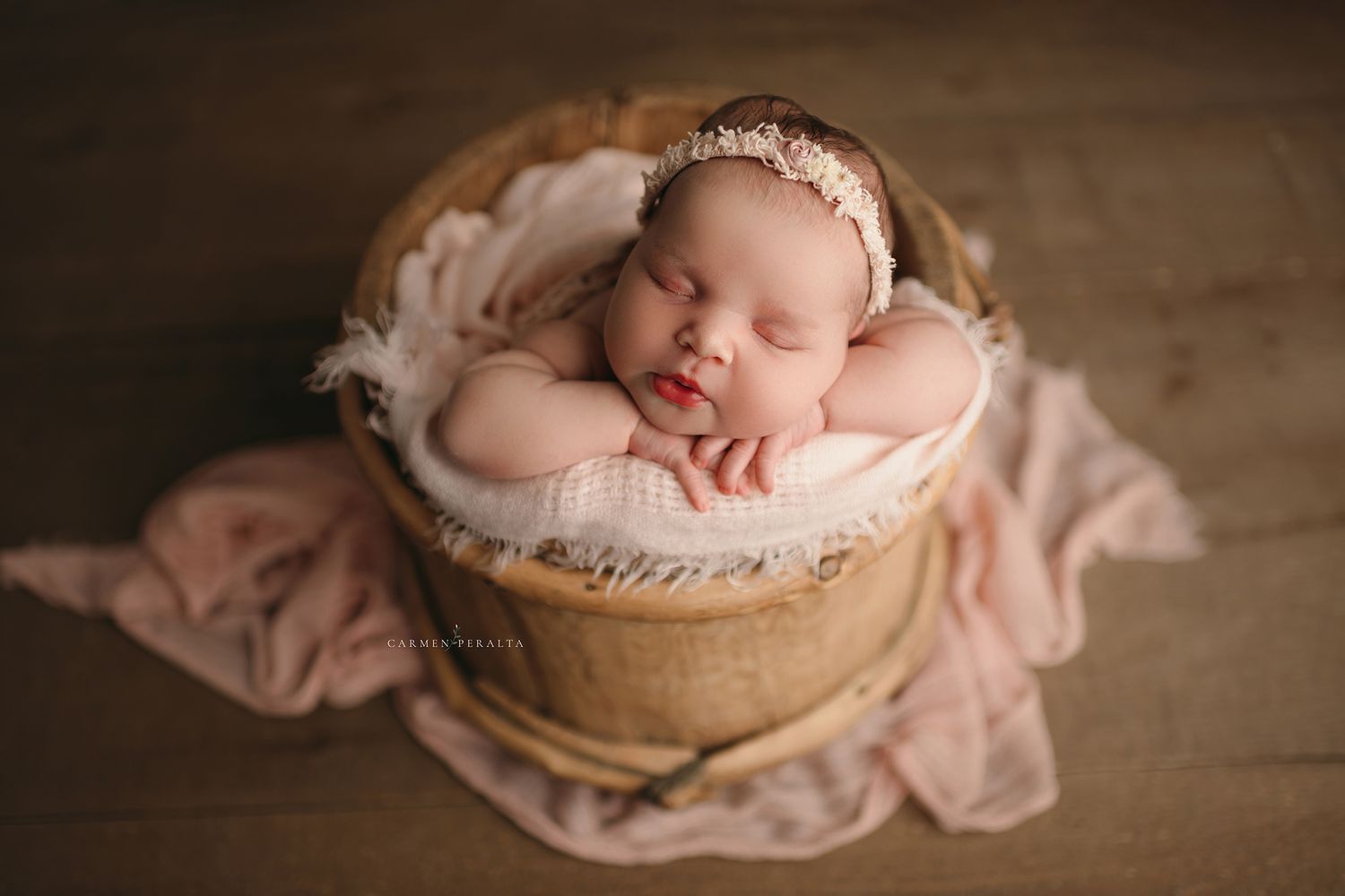 newborn photographer near me