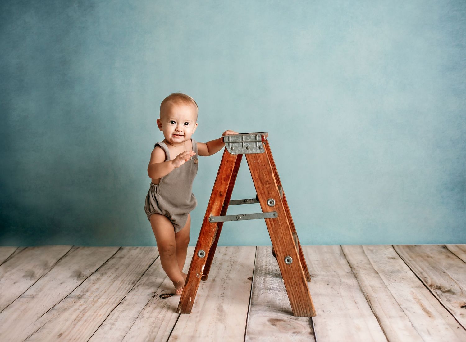 Chillicothe Ohio Photographer studio cake smash