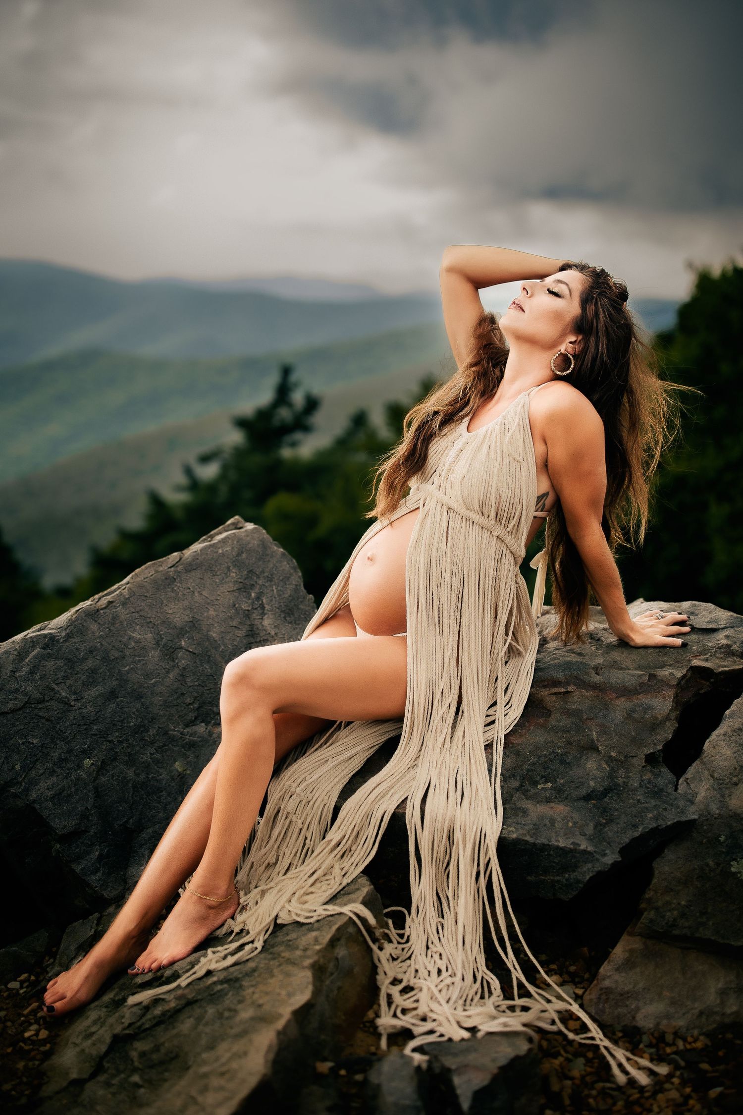 Beautiful mama to be in the Shenandoah National Park for her maternity photoshoot.