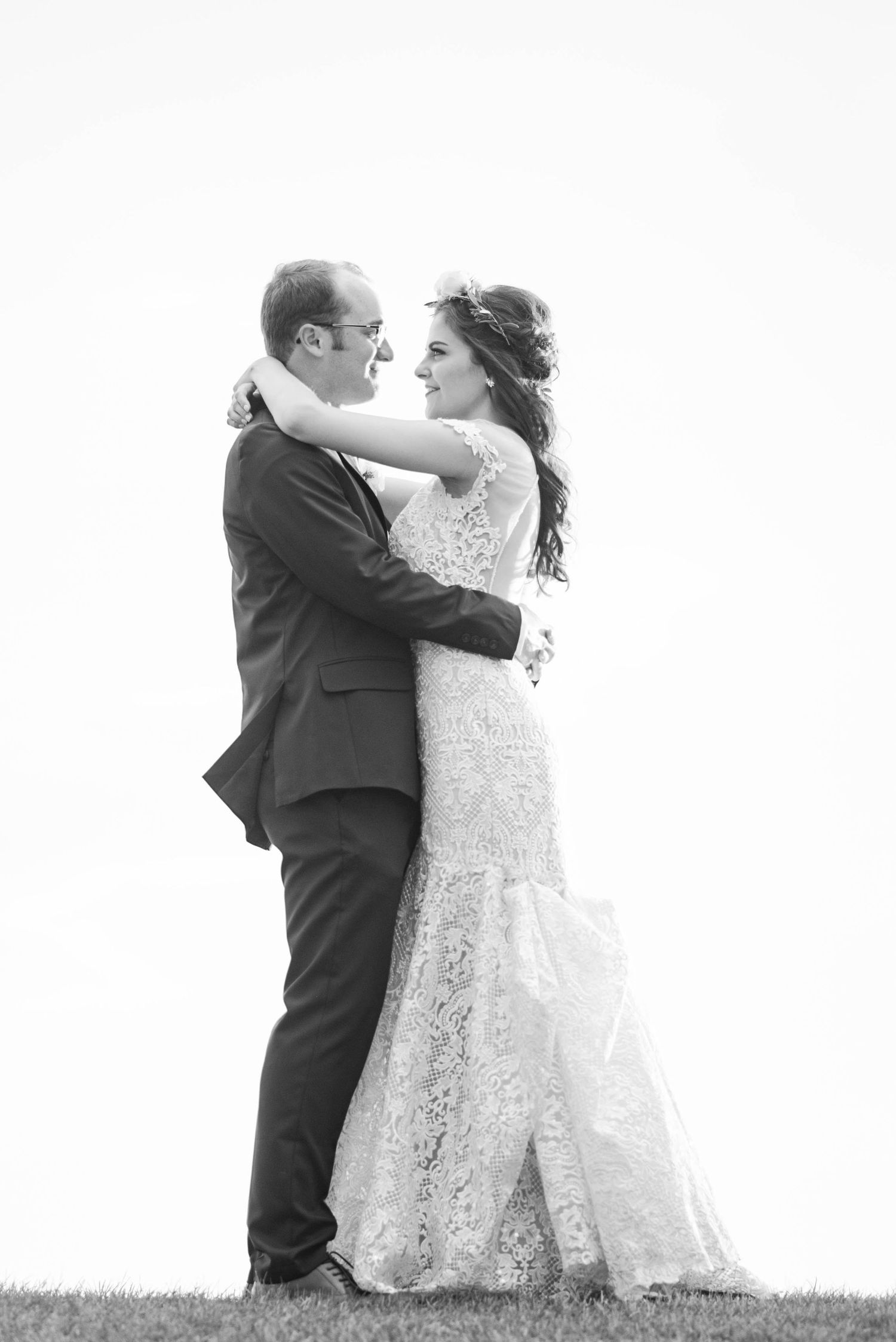 Beautiful black and white bridal portrait