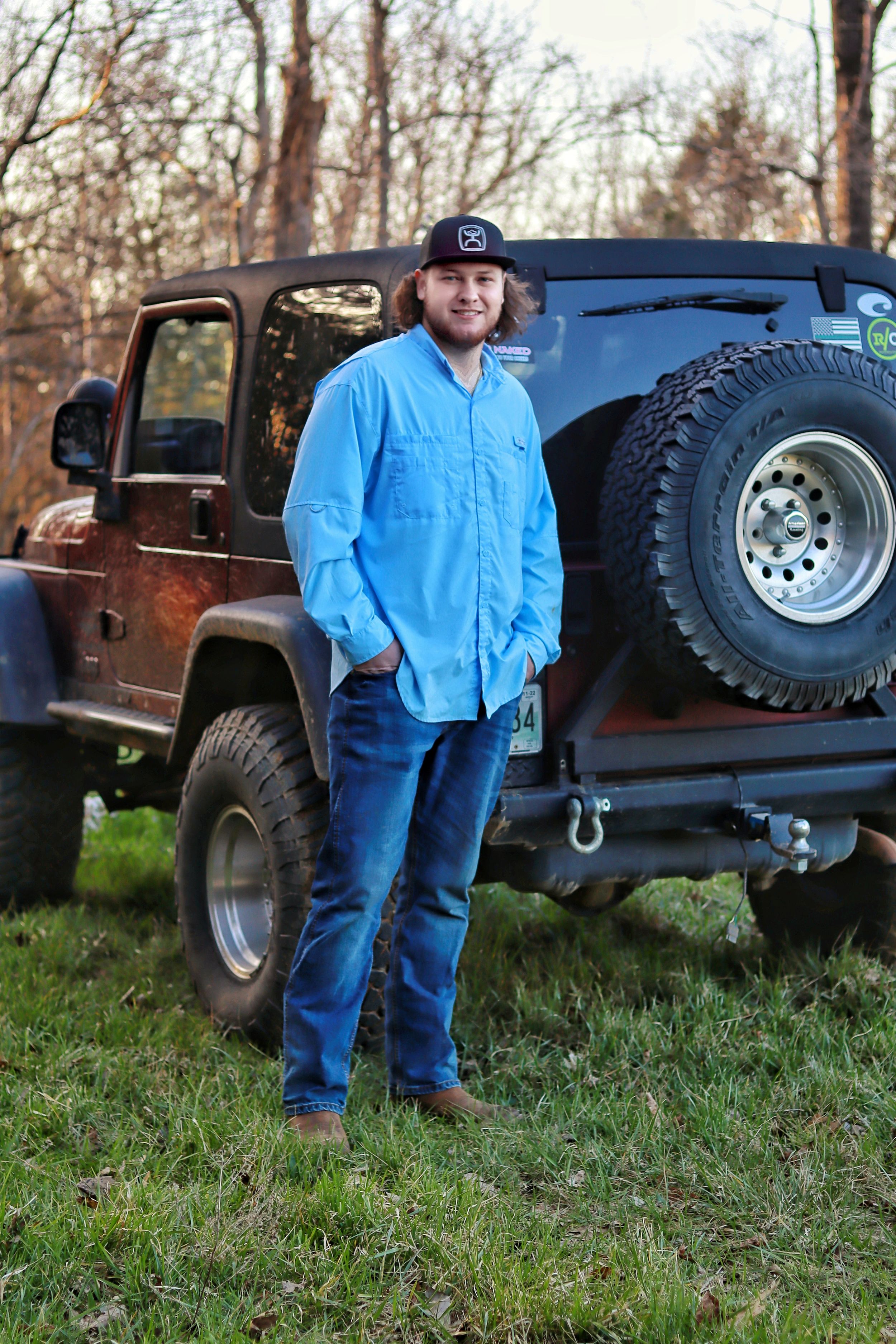 Wedding Photographer, Equine Event, Second Shooter in East Tennessee, TN, near Chattanooga, TN and North GA area. Graduate. Senior