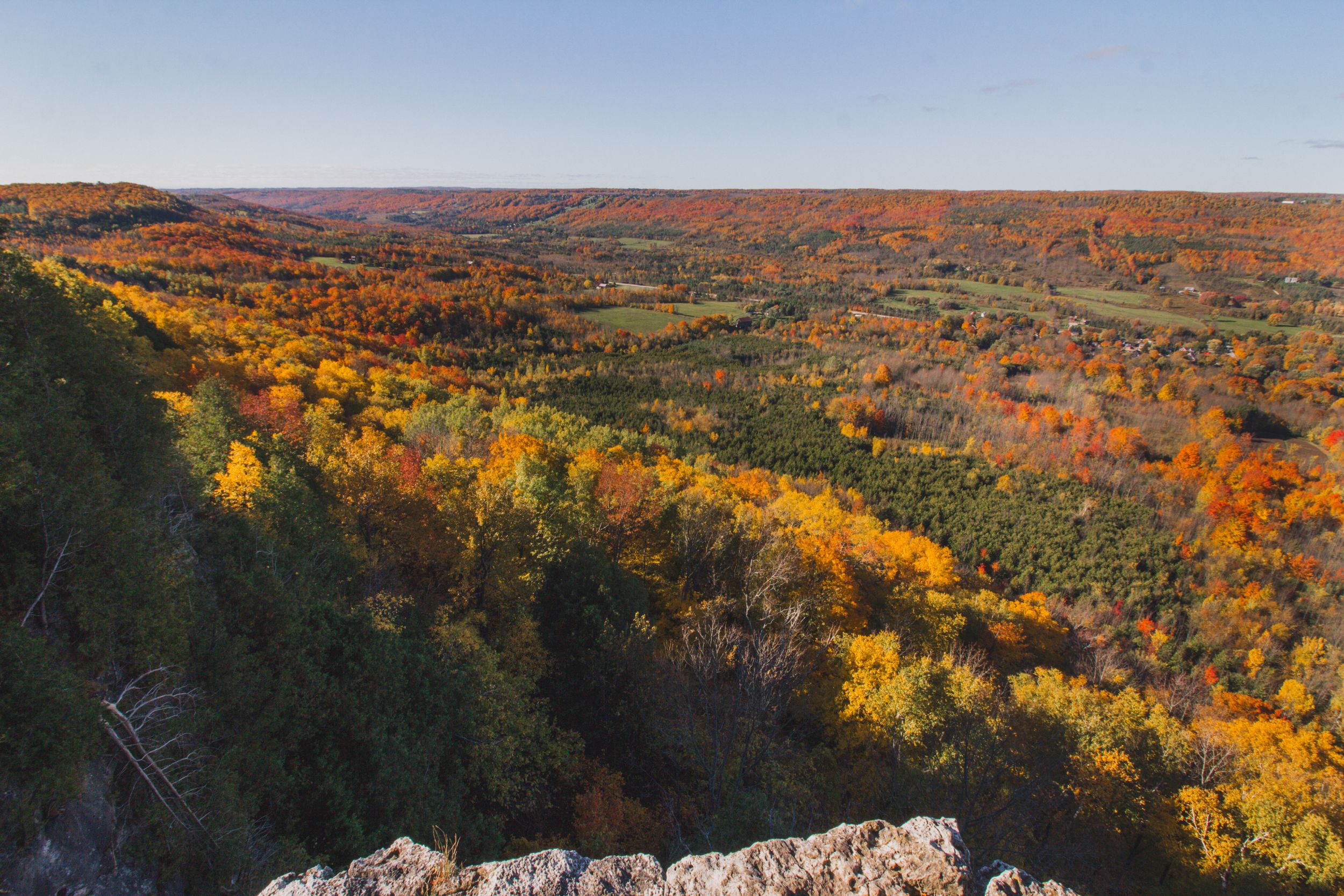 10 scenic lookouts in Ontario where you can elope - Wild Peach