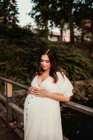 Maternity photographers near me