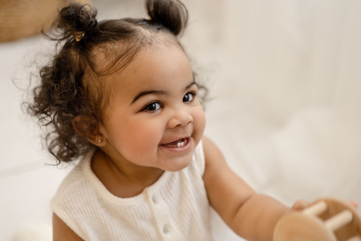 baby portraits in miami, south florida baby photographer, baby photographer Boyton Beach, Surfside cake smash photos, Delray Beach portraits