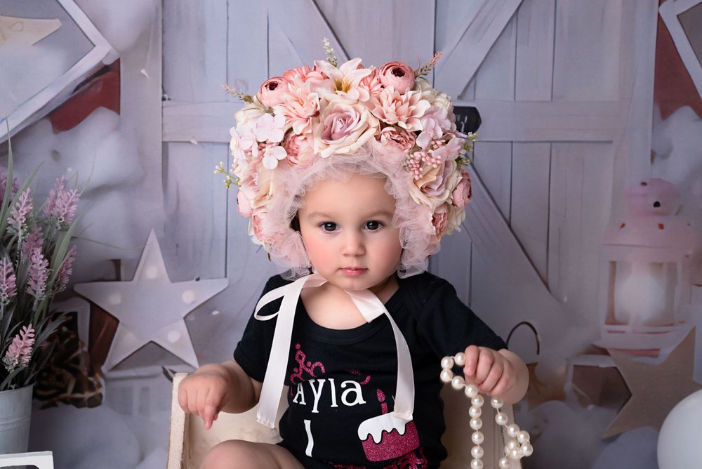 baby milestone photography in flower bonnet West Midlands