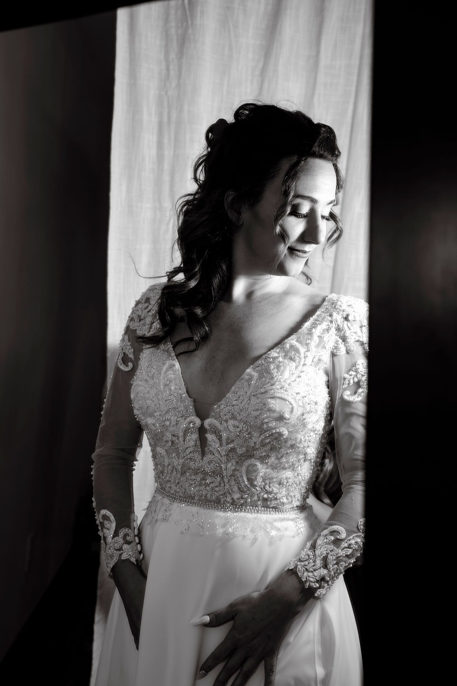 Black and White image of Bride in dressing room - Kalamazoo Wedding Venue - Photographer and Videographer Almost Fantasy