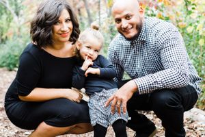 Family Portrait Session at Emily Oaks Nature Center in Skokie, IL by Lake Geneva Photography