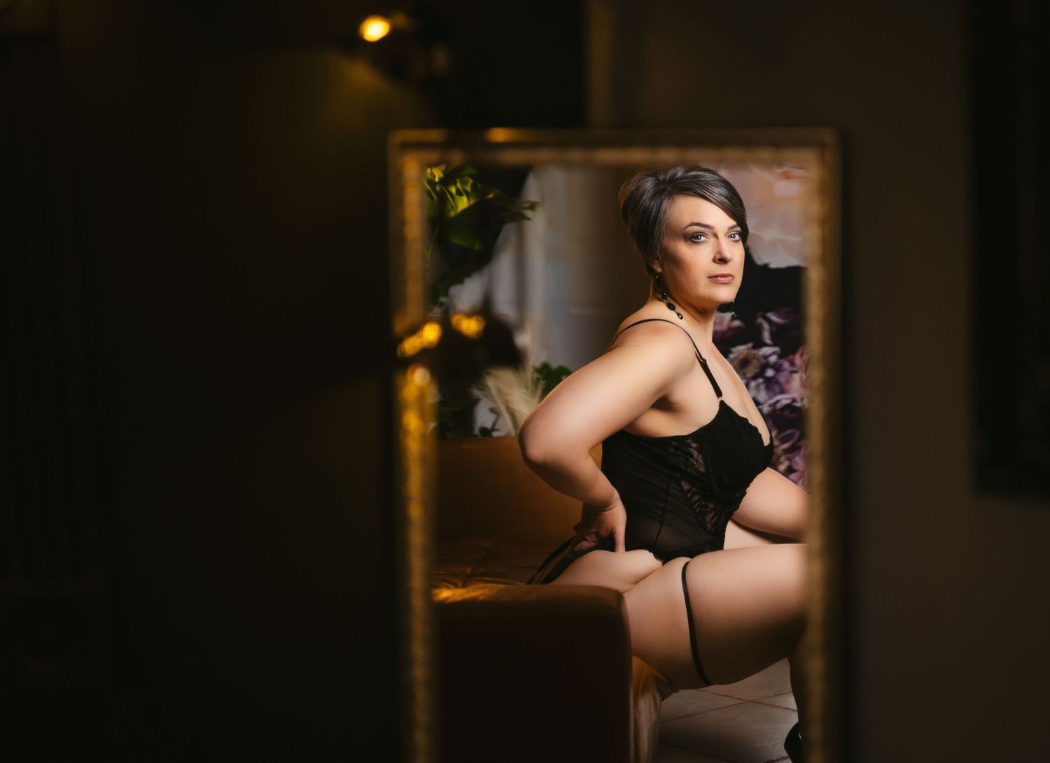 Boudoir image of woman in mirror. Greenville SC boudoir photographer, Easley SC boudoir photographer, Upstate boudoir photographer