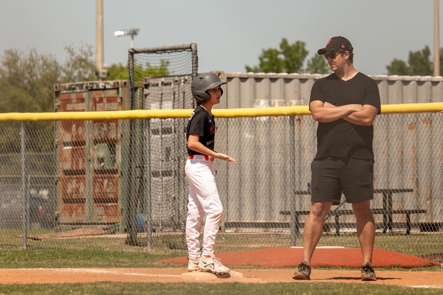 Drew Arnold Photography Youth baseball runner and coach