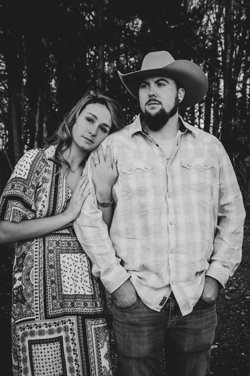 Oak Photography Couple Photoshoot in Sophia, North Carolina