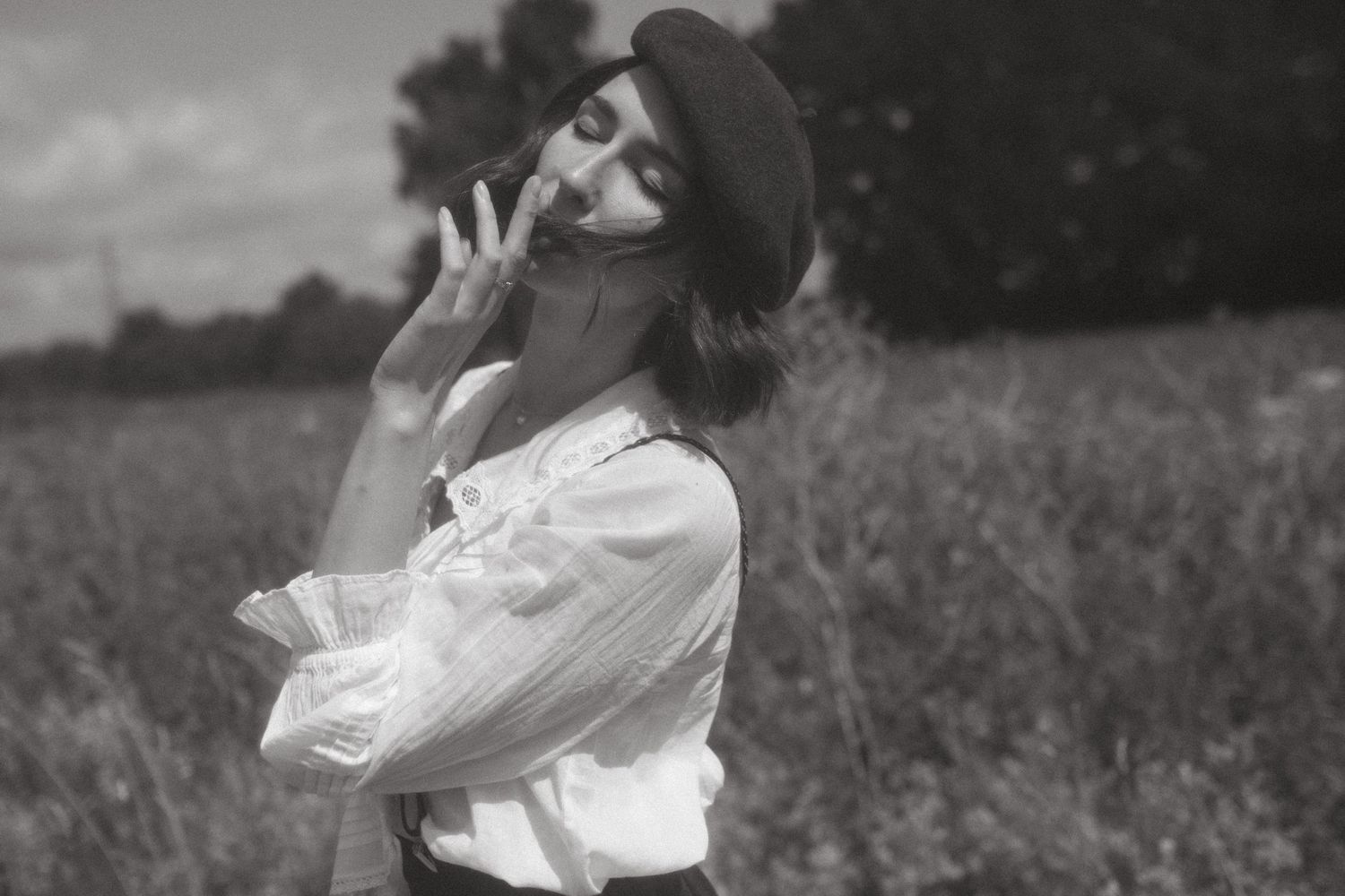 Film-style countryside portraits capturing natural movement and emotion.