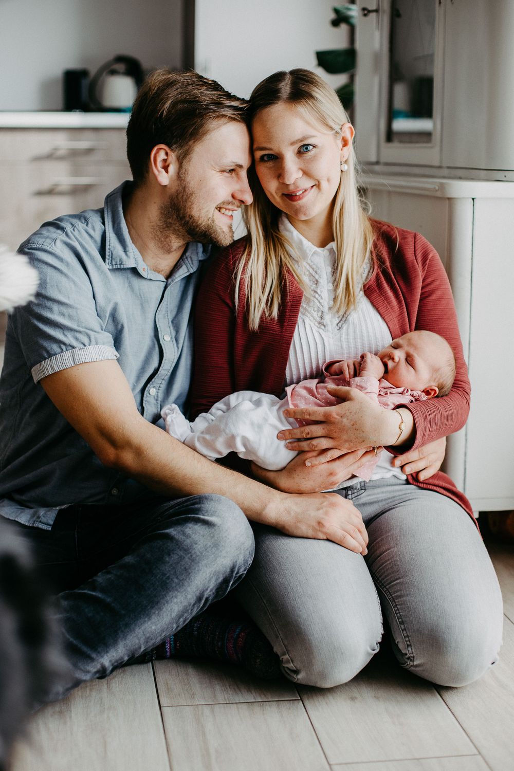 Familienshooting mit Baby zuhause