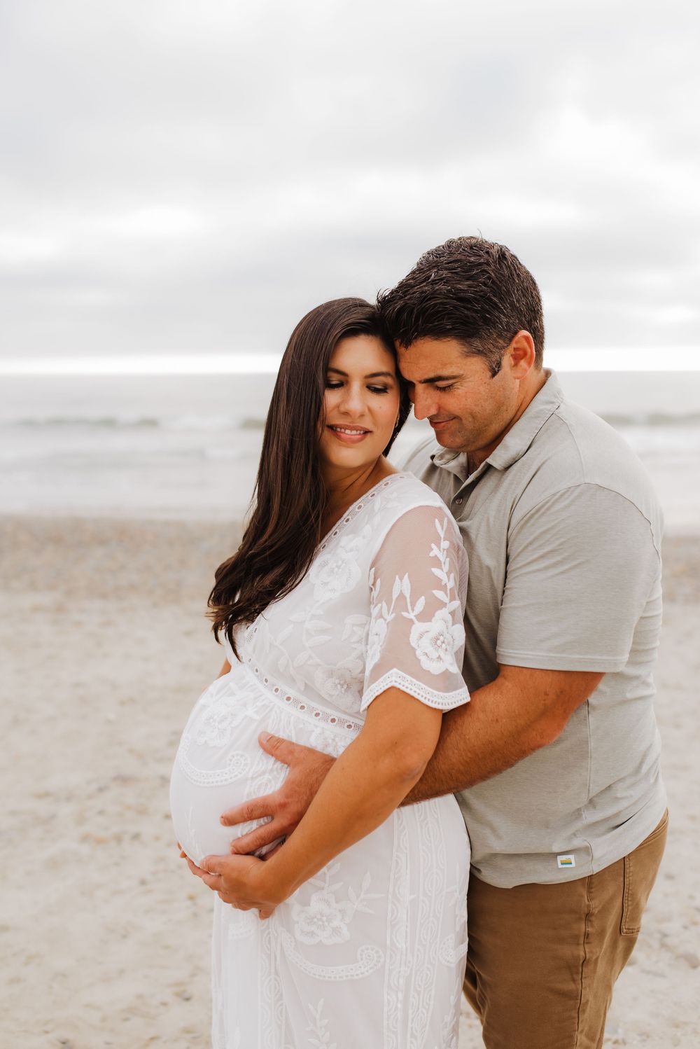 San Diego family photographer, family photographer, family beach photoshoot, beach maternity photoshoot