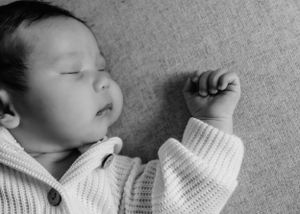 lifestyle newborn photographer NYC