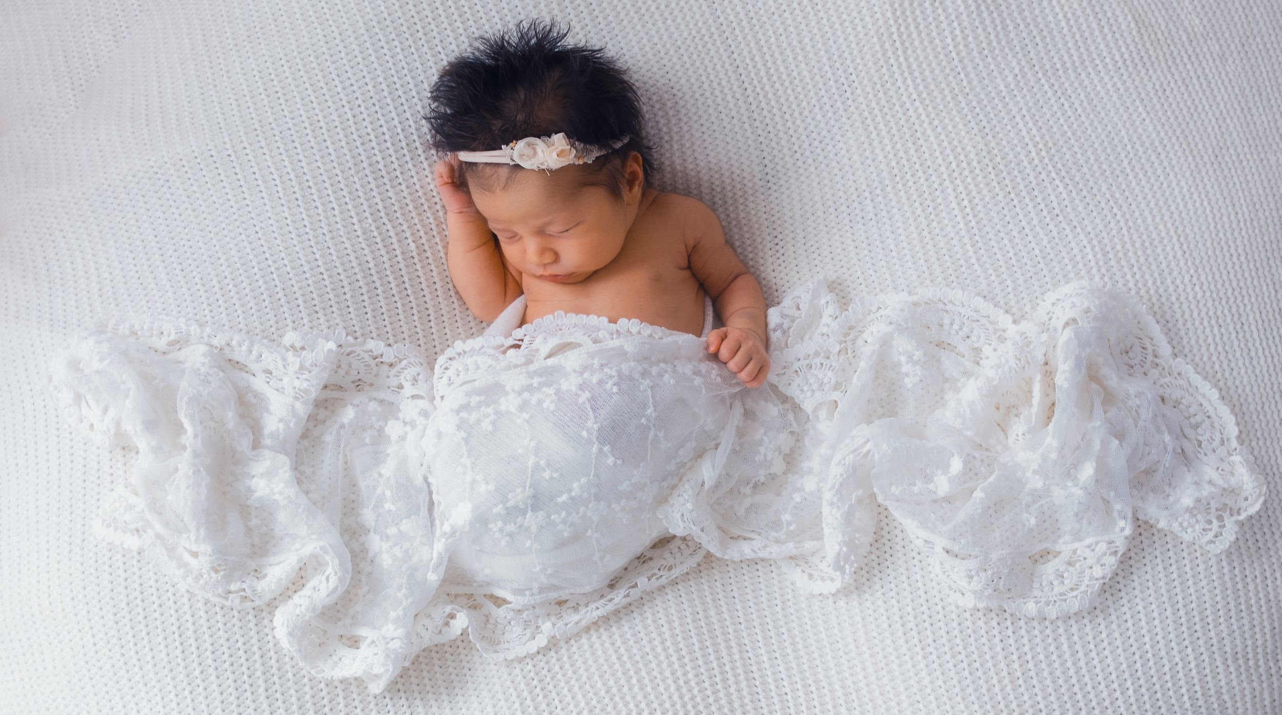 lifestyle newborn photographer NYC