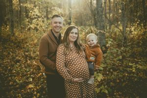 Best Edmonton Family Photographer Shalene Dawn Photography McTaggart Sanctuary Fall Autumn Portrait Photos