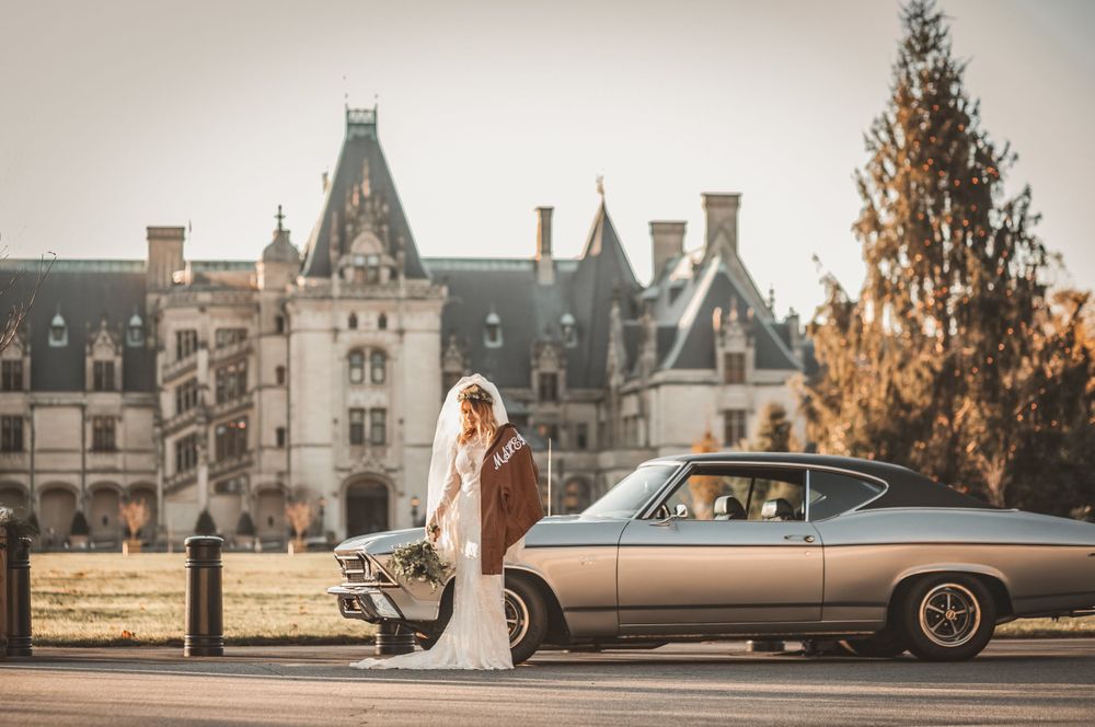 Biltmore Estate Bridal session with Vintage Car
