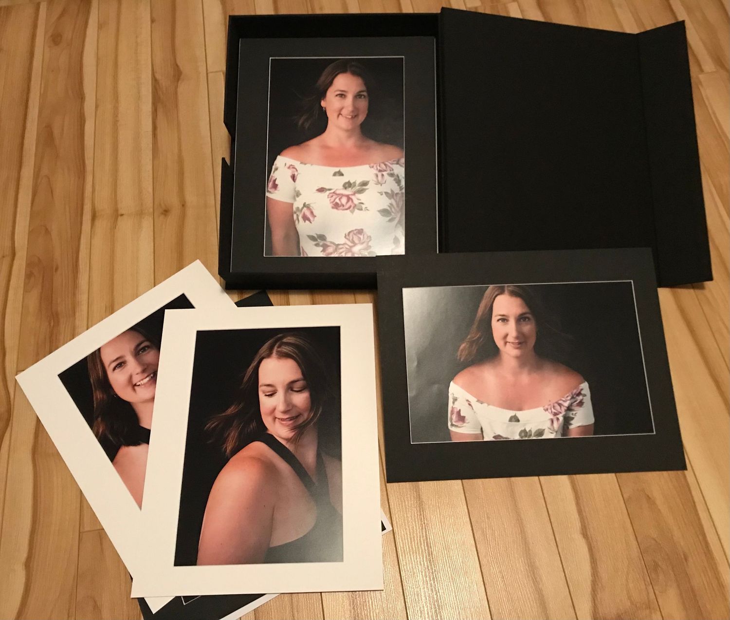 J'imprime vos portraits sur du papier Beaux-Arts de qualité muséale.
