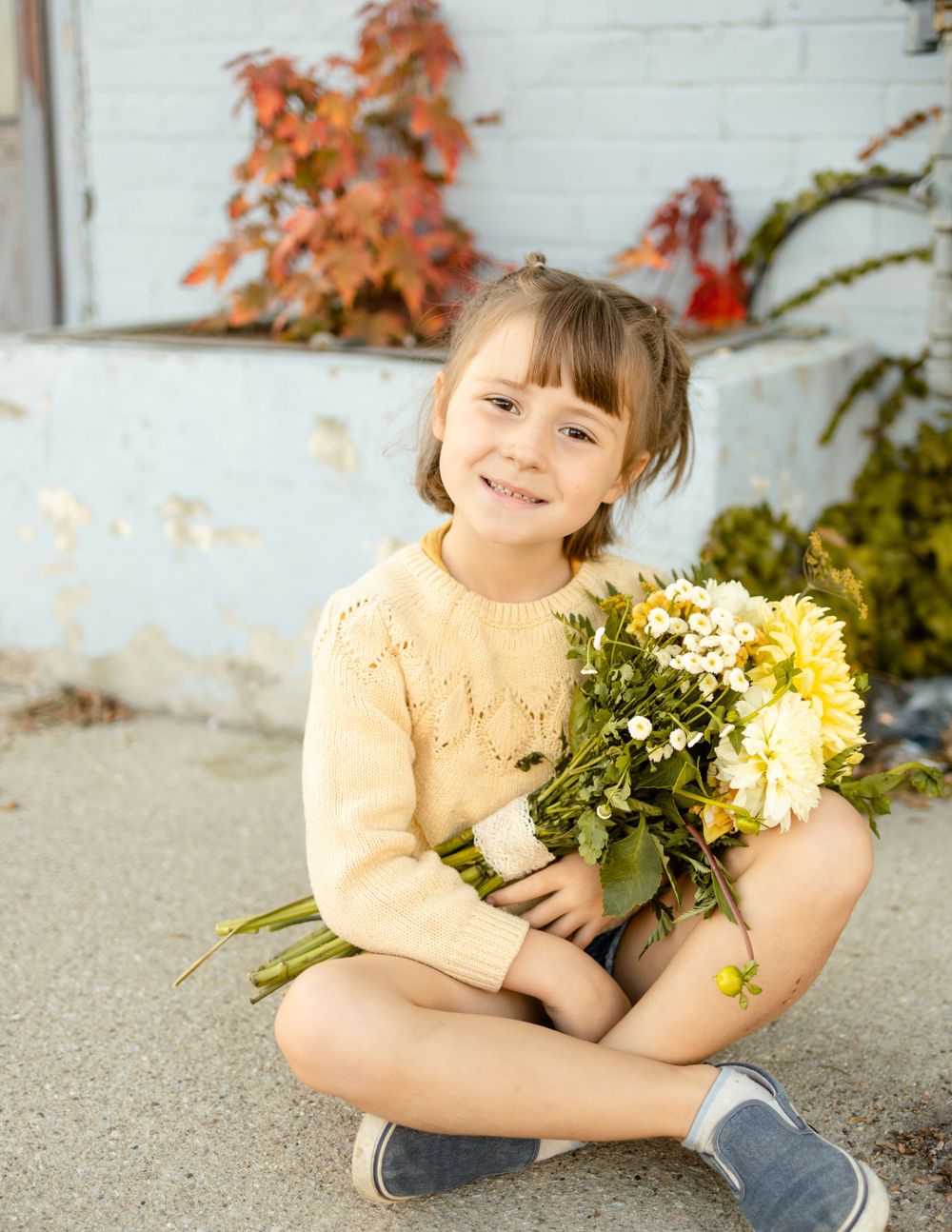 happy girl, bouquet of yellow flowers