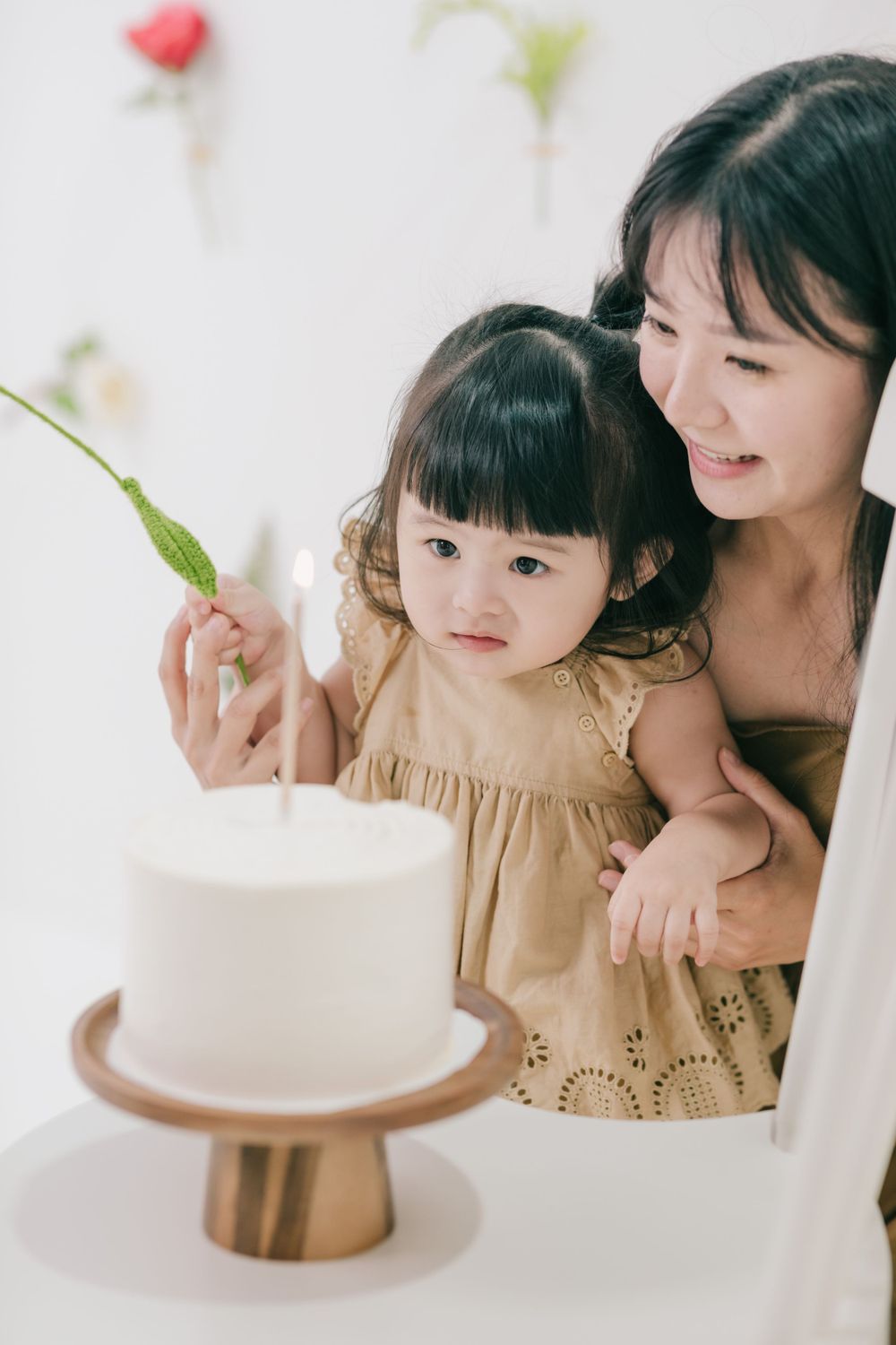 屏東攝影棚、屏東家庭寫真、屏東親子寫真、高雄家庭寫真、高雄親子寫真、高雄自然感寫真、美式家庭寫真、生活感家庭寫真、日式家庭寫真、韓式家庭寫真、屏東攝影工作室、高雄攝影工作室、高雄自助婚紗、屏東自助婚紗、週年婚紗、棚拍家庭寫真