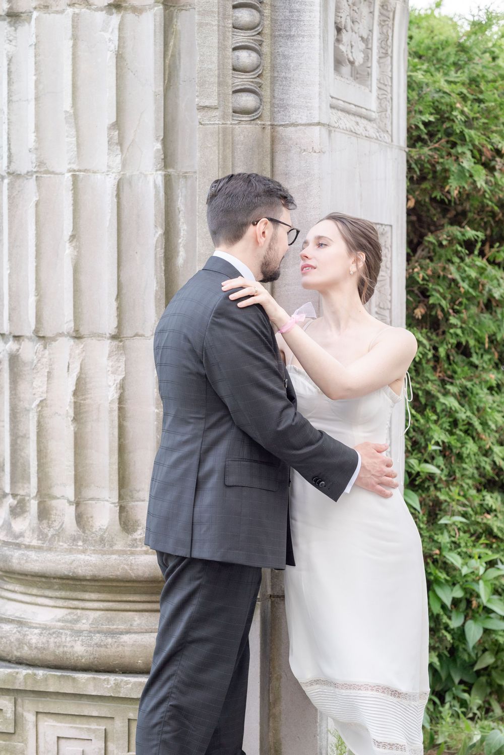 Toronto wedding photographer at Guild Inn Estate