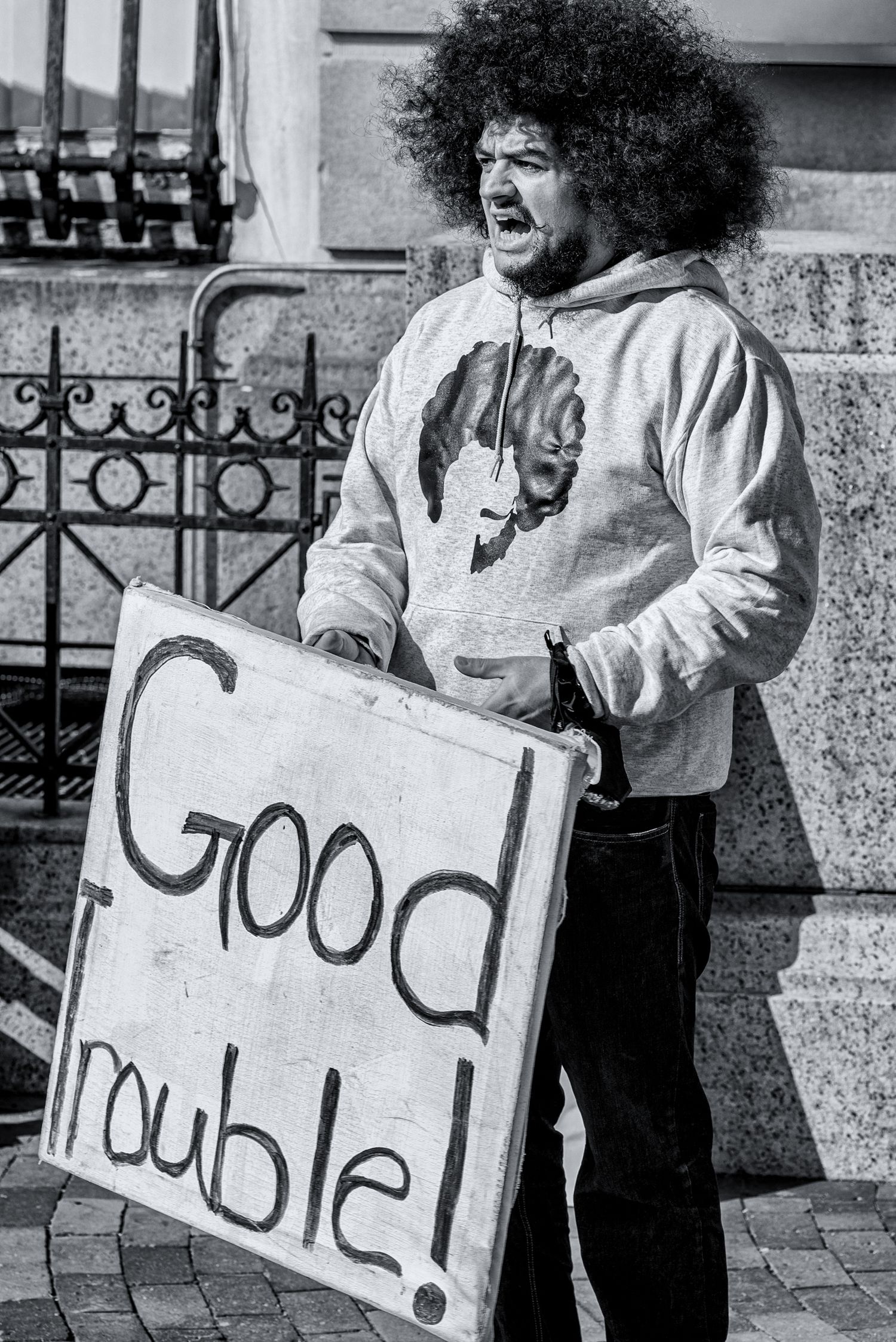 Good trouble with Antuan Castro Del Rio, founder of Colombianos New England
