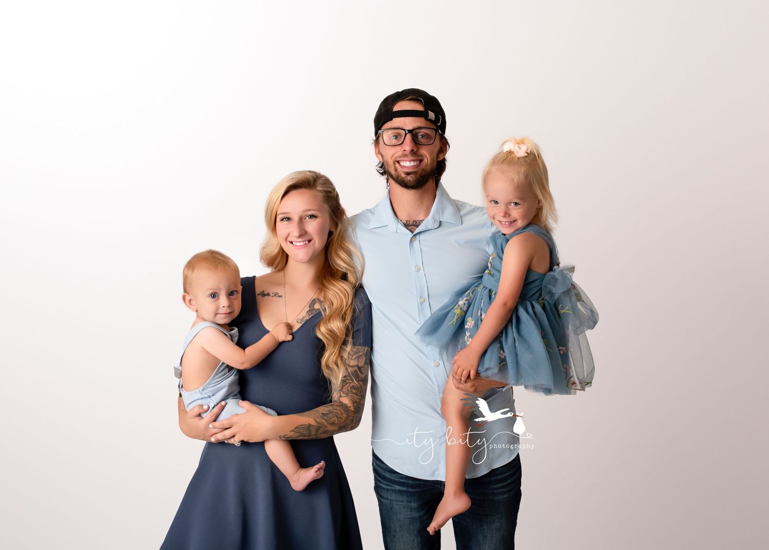 Family Photographer One Year Cake Smash Cleveland Lakewood Ohio
