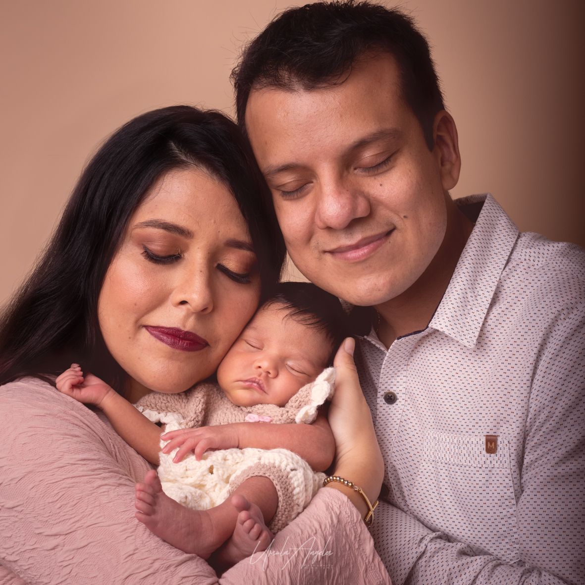 SESION NEWBORN + URSULA ANGELES PHOTOGRAPHY