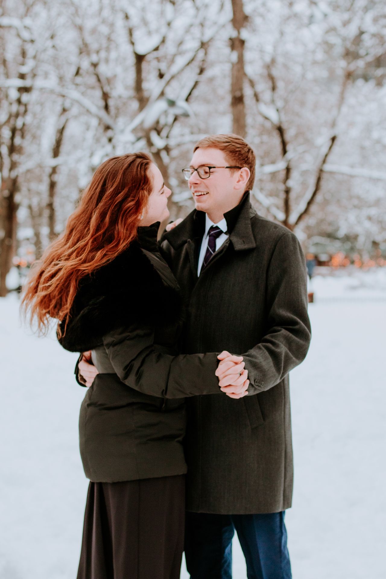 Séance photo de couple en hiver à Montréal
