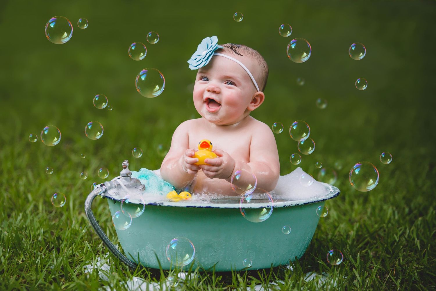 Tampa Baby Photographer- Baby bubble bath session